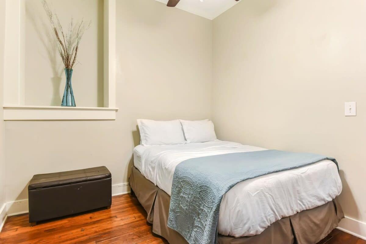E Bay St Loft By City Market And River Street Savannah Exteriör bild