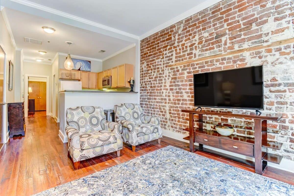 E Bay St Loft By City Market And River Street Savannah Exteriör bild